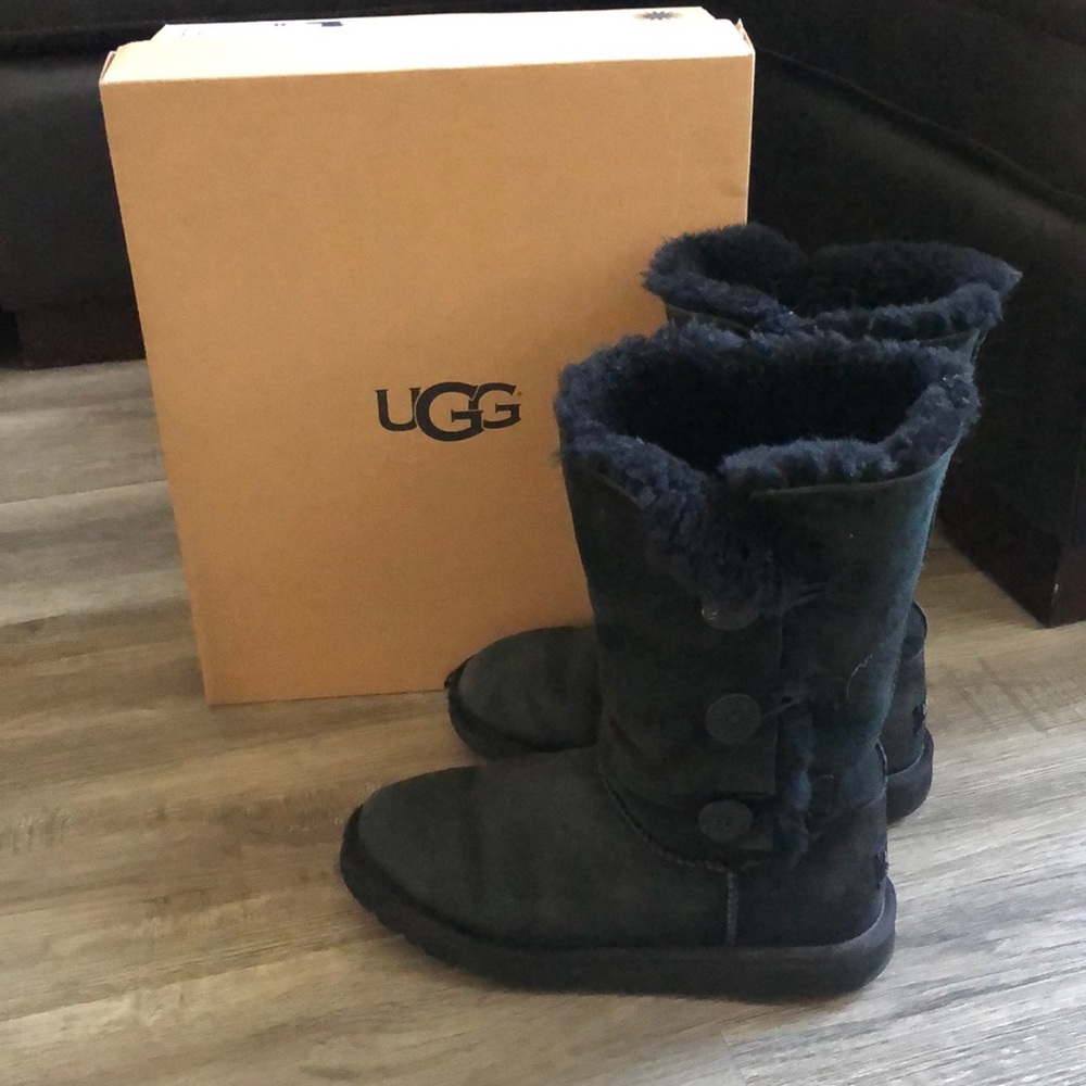 Ugg winter boots. Black with side buttons